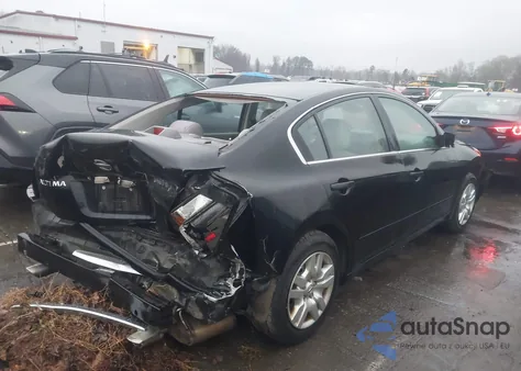 2010 Nissan Altima 2.5 z USA, uszkodzony, nr VIN 1N4AL2AP2AC185337